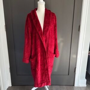 Silversilk Elegant Scarlet Plush Women's Robe